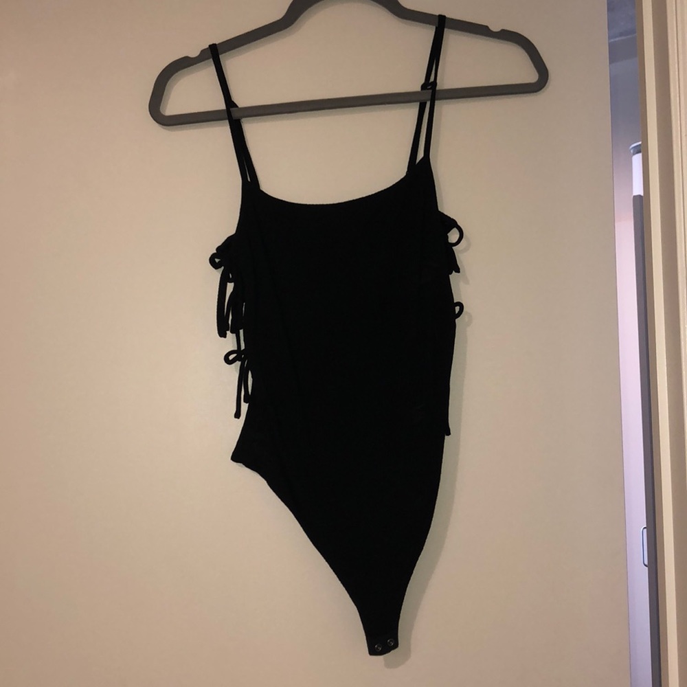 Privacy please black body suit
